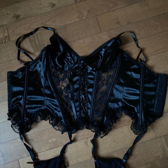 Vintage Seductive Wear by Cinema Etoile Black Satin Lace Corset Bustier L - Picture 12 of 12